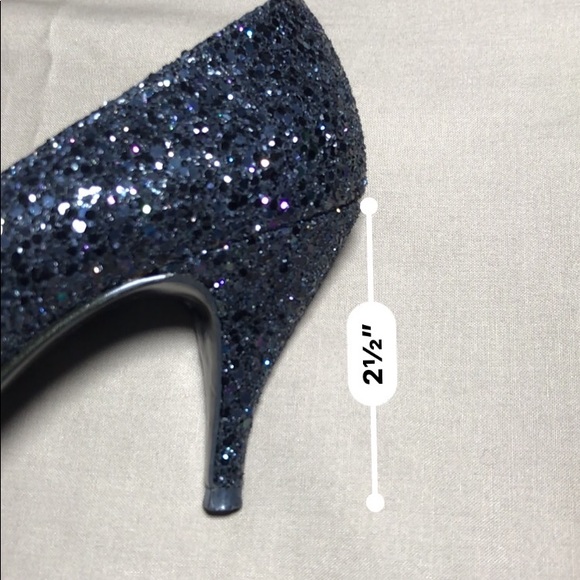 FASHION 10 Vintage Glitter Pointy Toe Pump - Picture 5 of 5